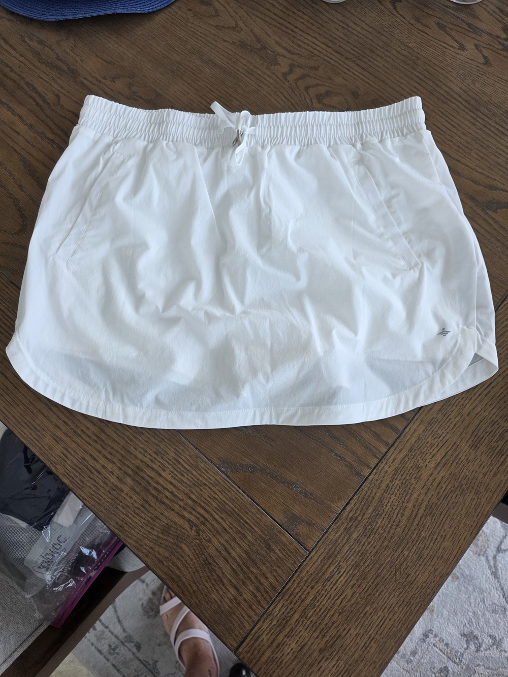 HALARA White Athletic Skort with Green Brand Tag